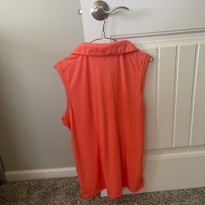 Women’s golf shirt